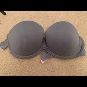 Victoria’s Secret grey strapless bra. Size 36C
